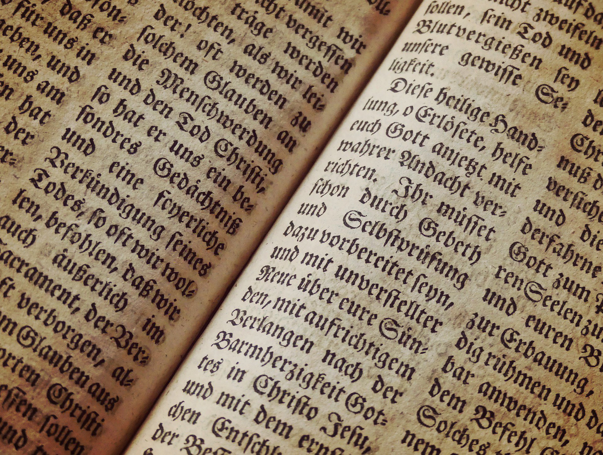 bible-1960635_1920